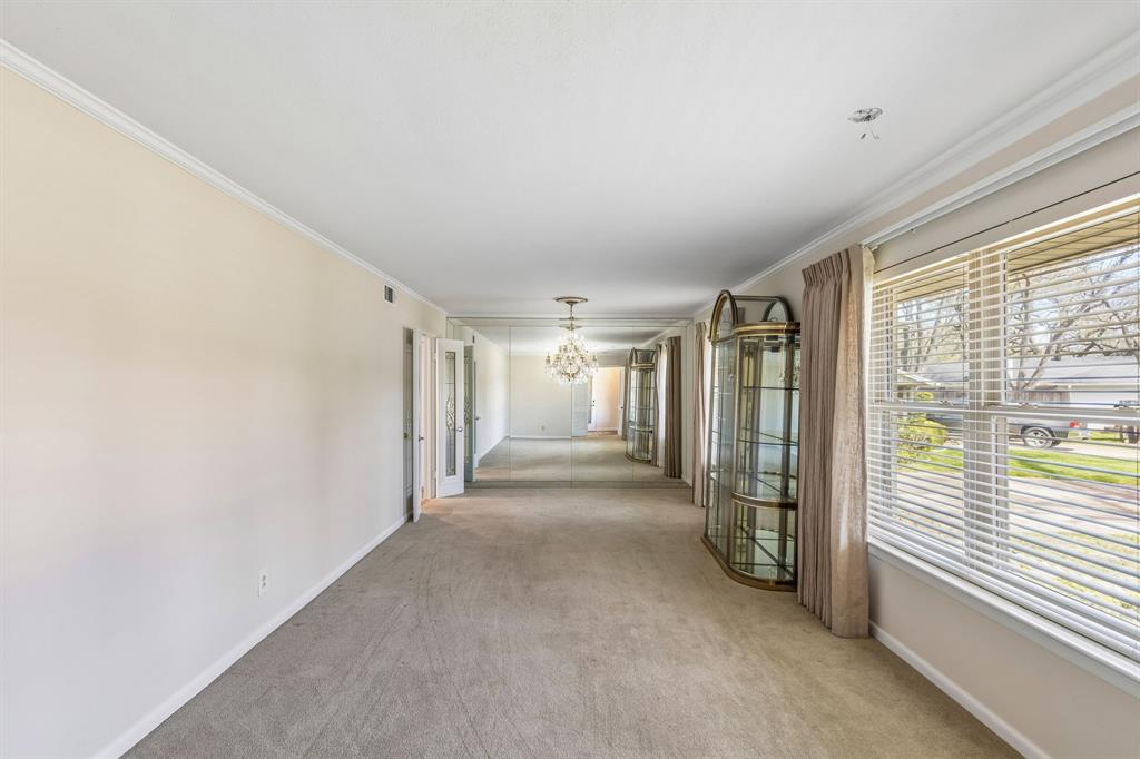 521 Huntingdon Court