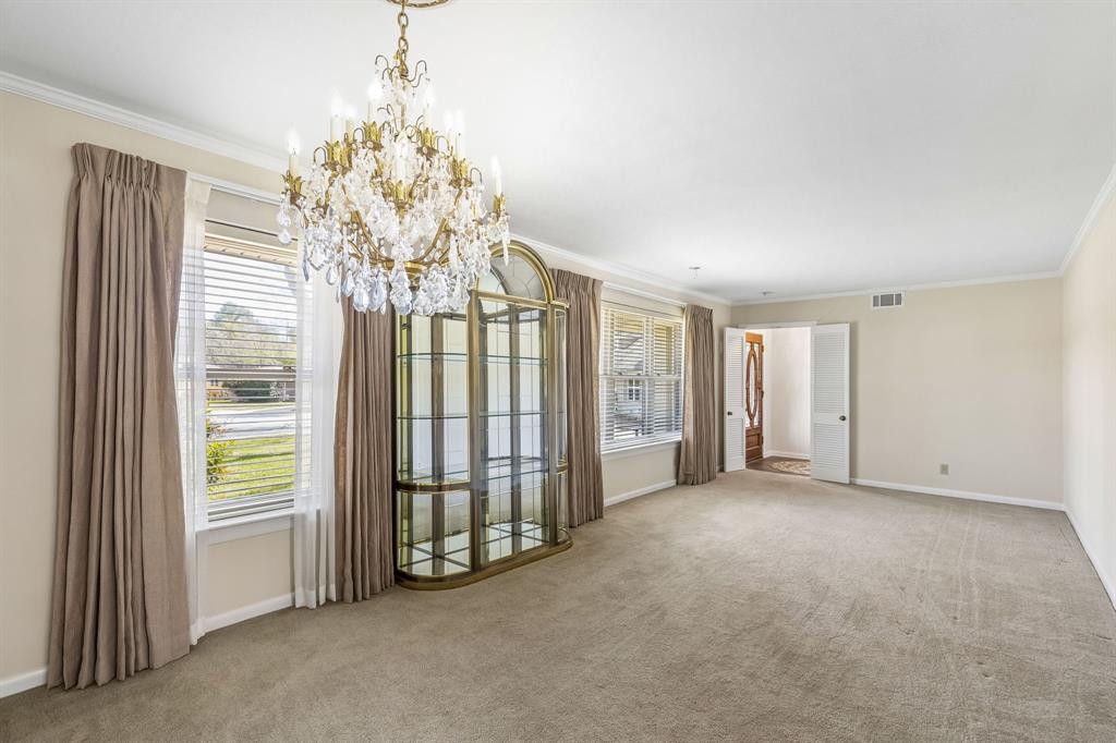 521 Huntingdon Court