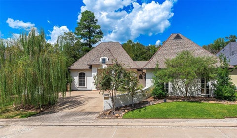 Photo of 9018 Wisterian Way, Shreveport, LA 71106 (MLS # 21378873)