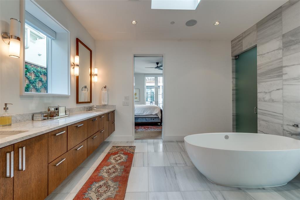 UNIVERSITY HEIGHTS - Residential