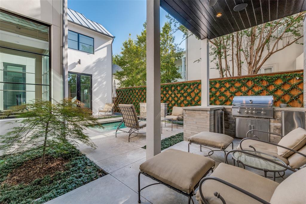 UNIVERSITY HEIGHTS - Residential