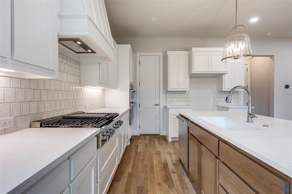 Dallas, Texas 75223, United States, 4 Bedrooms Bedrooms, ,4 BathroomsBathrooms,Residential,Active,16852