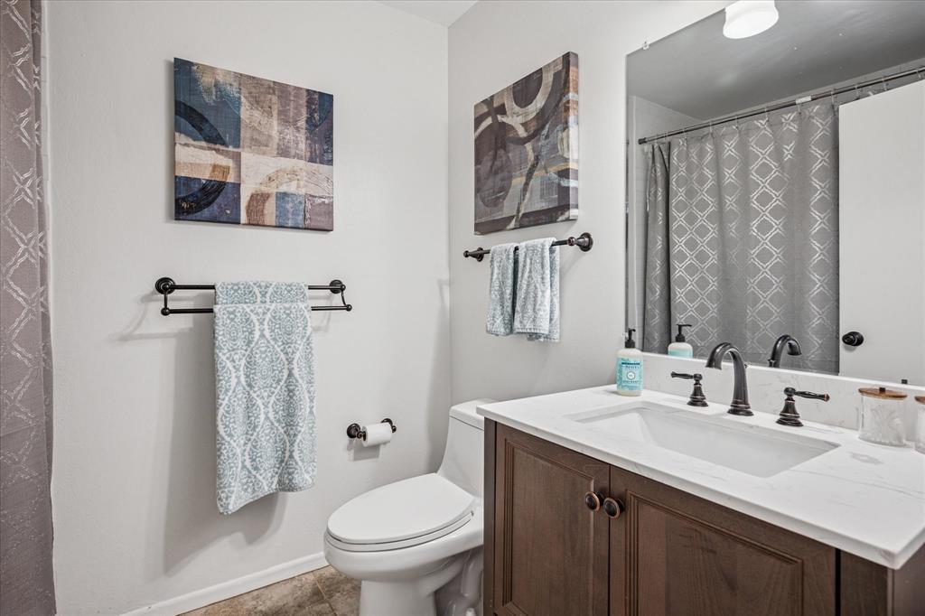 Bedford, Texas 76022, United States, 3 Bedrooms Bedrooms, ,2 BathroomsBathrooms,Residential,Pending,110330