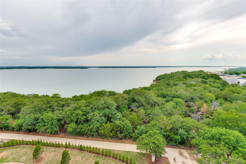 Lakeside Tower - Residential