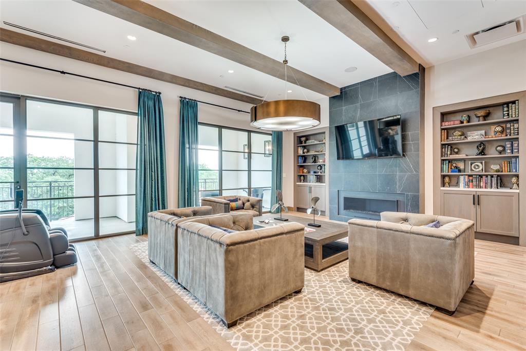 Lakeside Tower - Residential