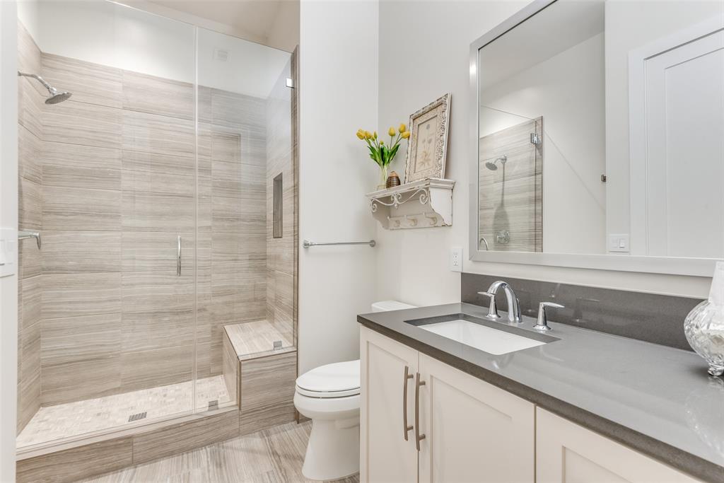 Lakeside Tower - Residential