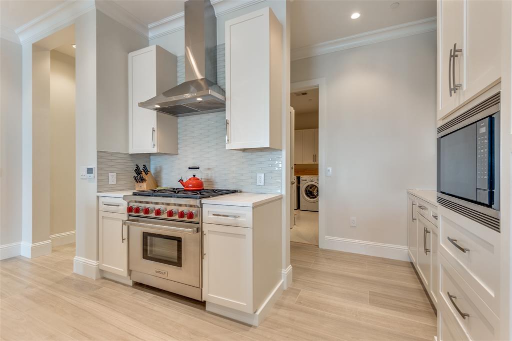 Lakeside Tower - Residential