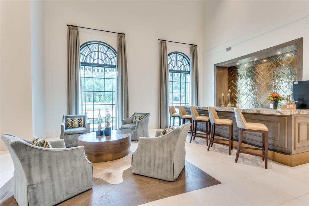 Lakeside Tower - Residential