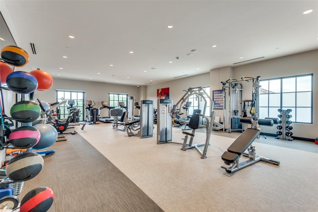 Lakeside Tower - Residential