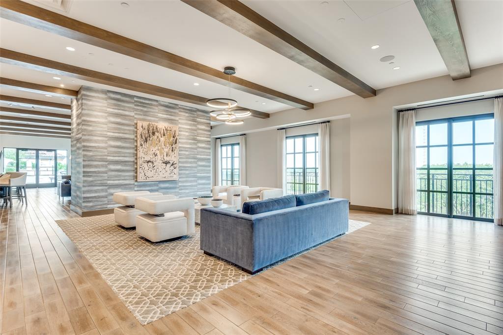 Lakeside Tower - Residential