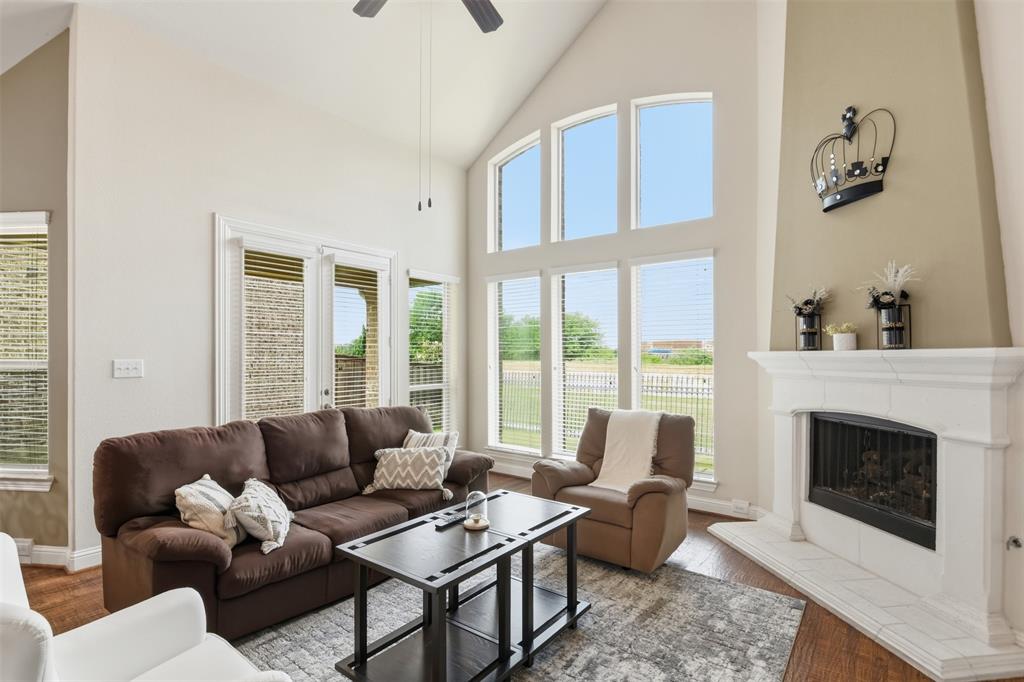 8224 Lindsay Gardens