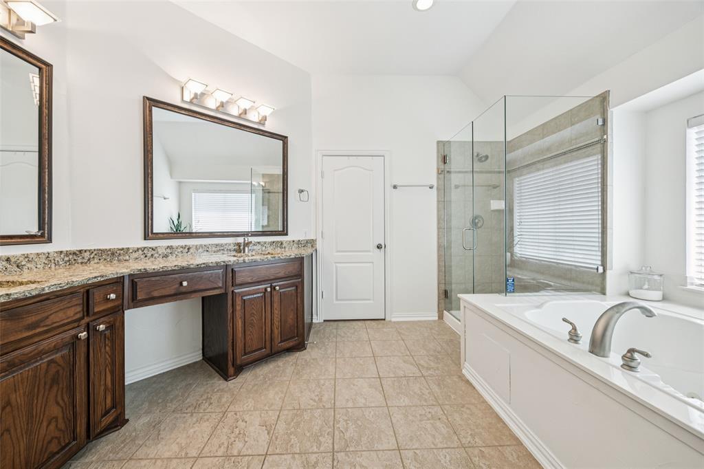 5033 Iroquois Drive