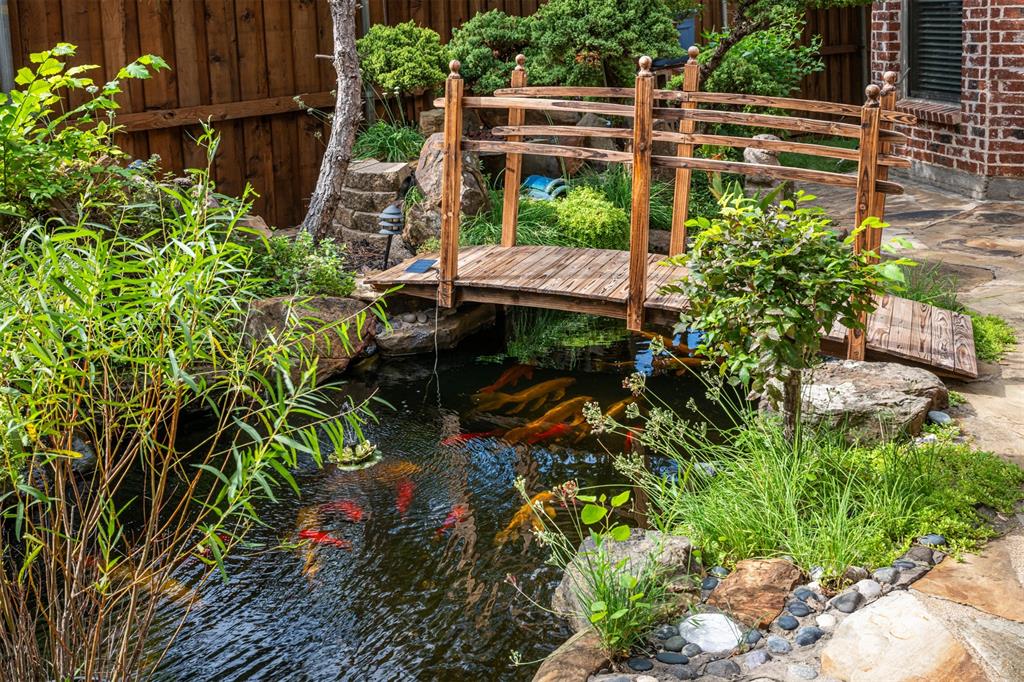 920 White River Drive