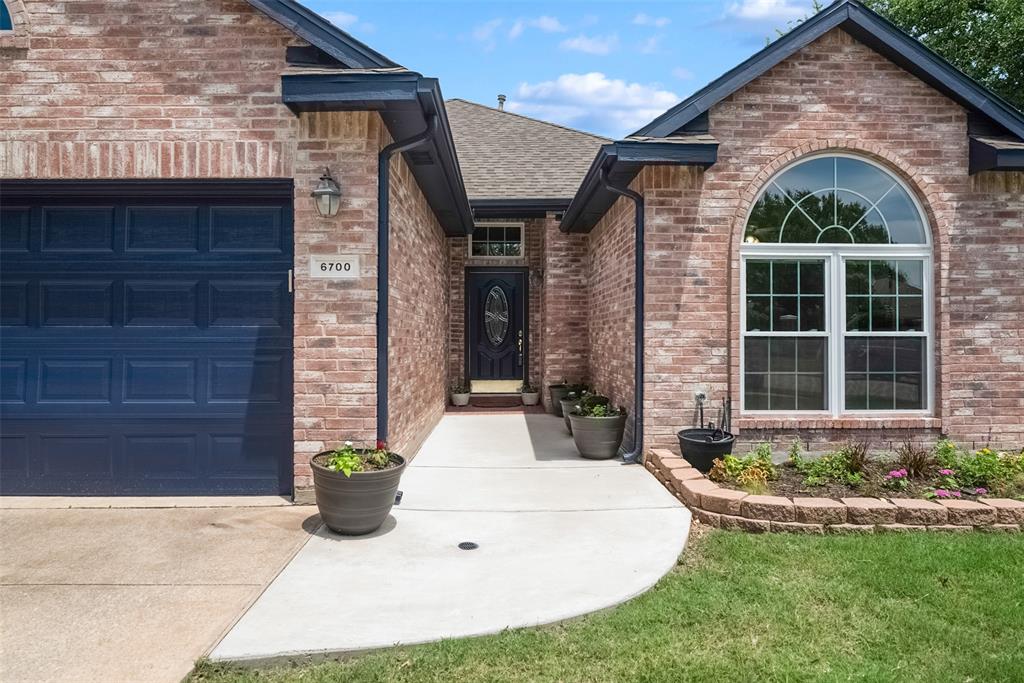 6700 Huntly Drive