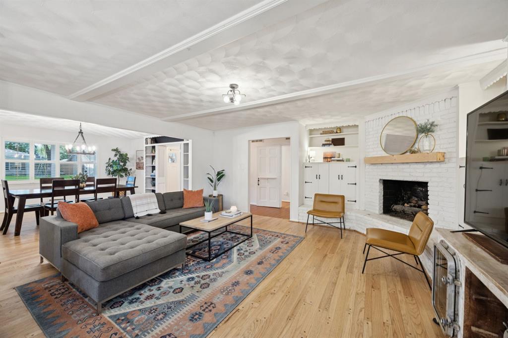 10426 Estate Lane