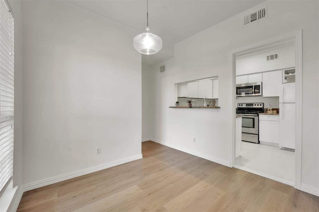 1700 Amelia Court 312
