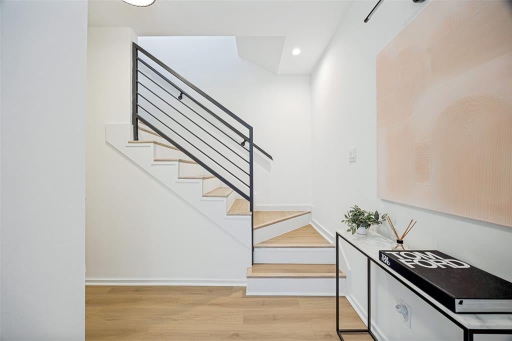 6100 Hudson Street 2