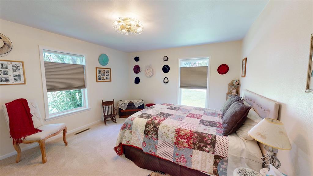 CROTHERS&WHITE - Residential