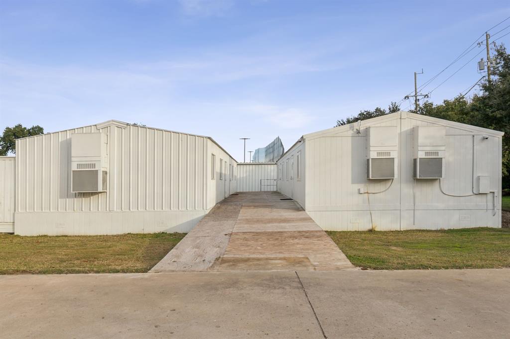 SCOTTY'S GOLF PAR - Commercial Lease