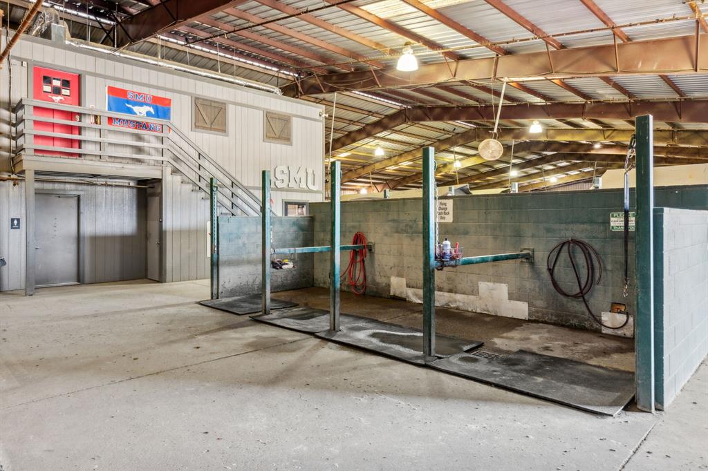 SCOTTY'S GOLF PAR - Commercial Lease