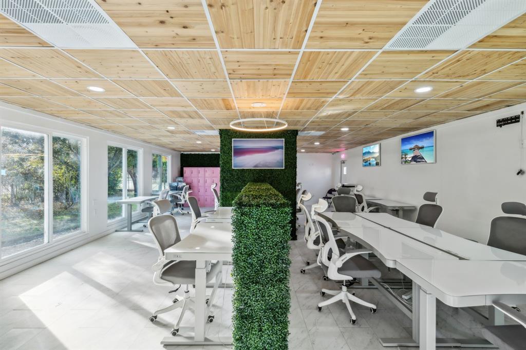 SCOTTY'S GOLF PAR - Commercial Lease