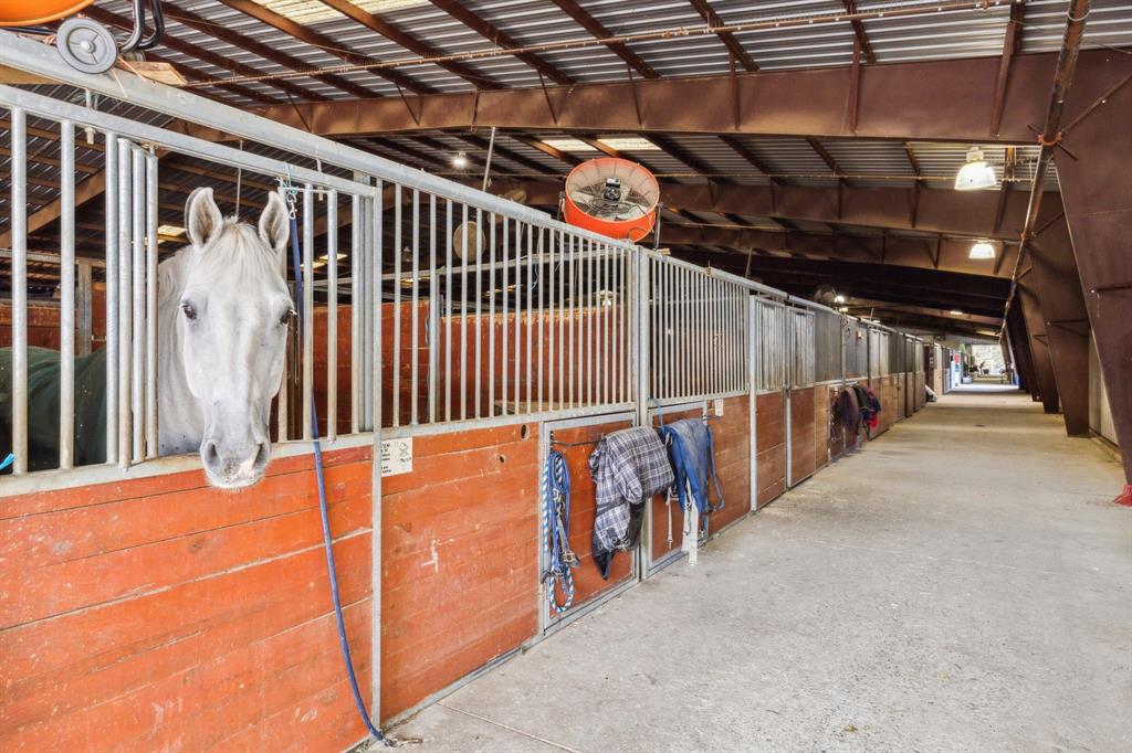 SCOTTY'S GOLF PAR - Commercial Lease