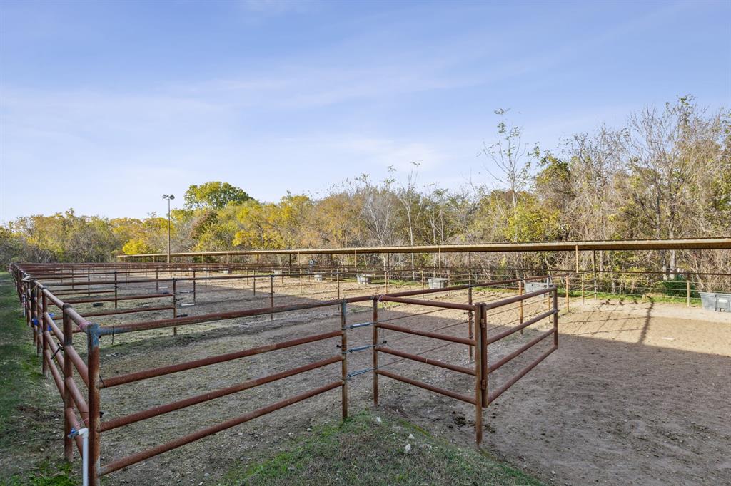 SCOTTY'S GOLF PAR - Commercial Lease