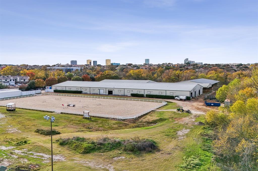 8787 Park Lane