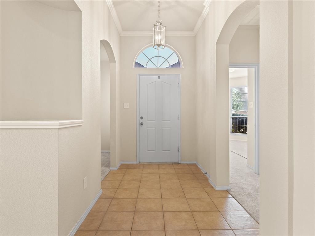 7404 Sunray Drive