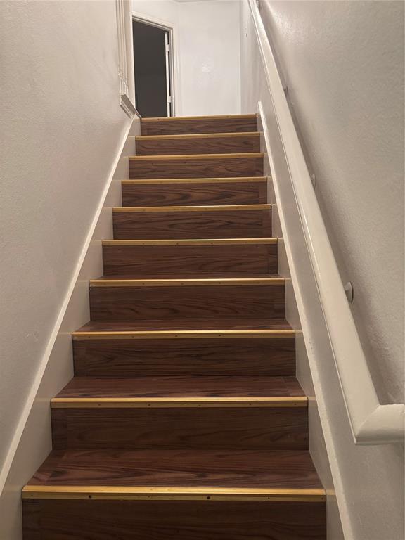 Biggs J E - Residential Lease