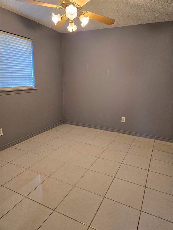 SOUTHLAKE ESTATES 3 - Residential Lease