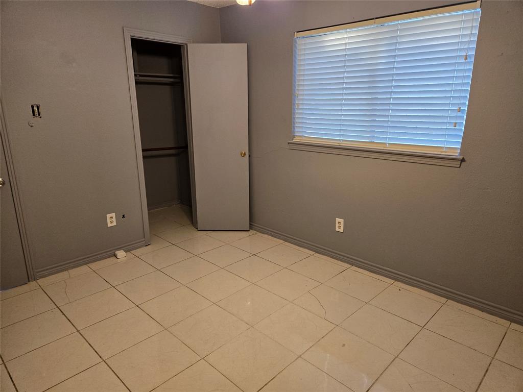 SOUTHLAKE ESTATES 3 - Residential Lease