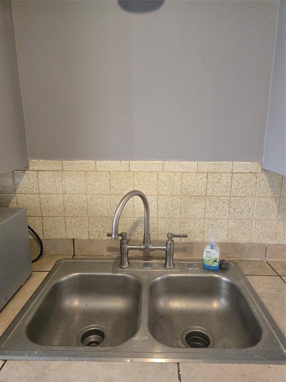 SOUTHLAKE ESTATES 3 - Residential Lease