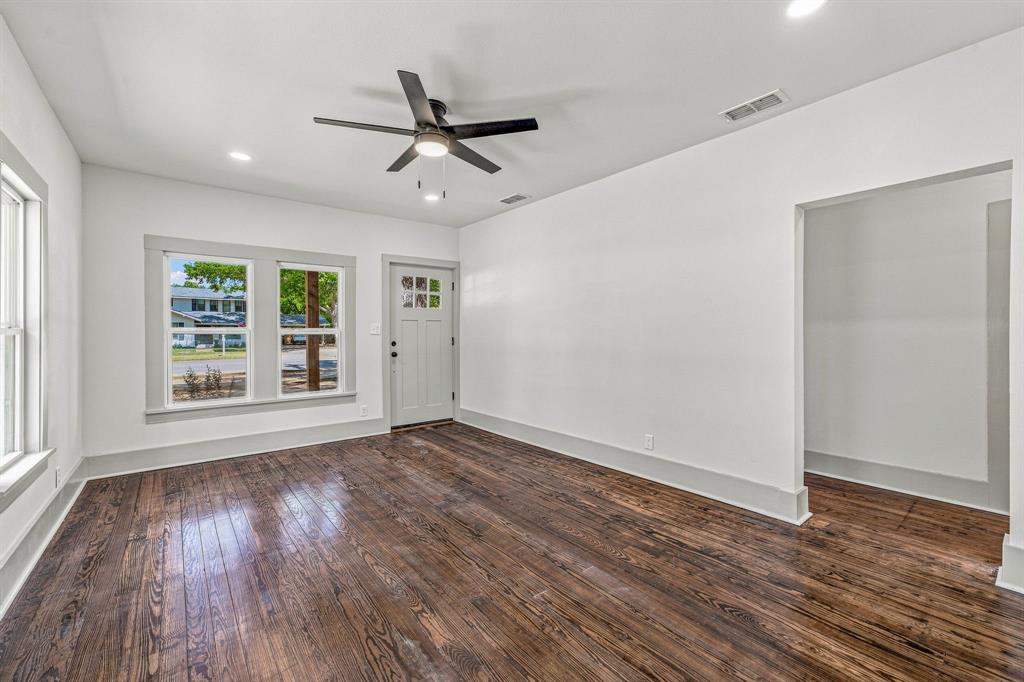 910 3rd Street