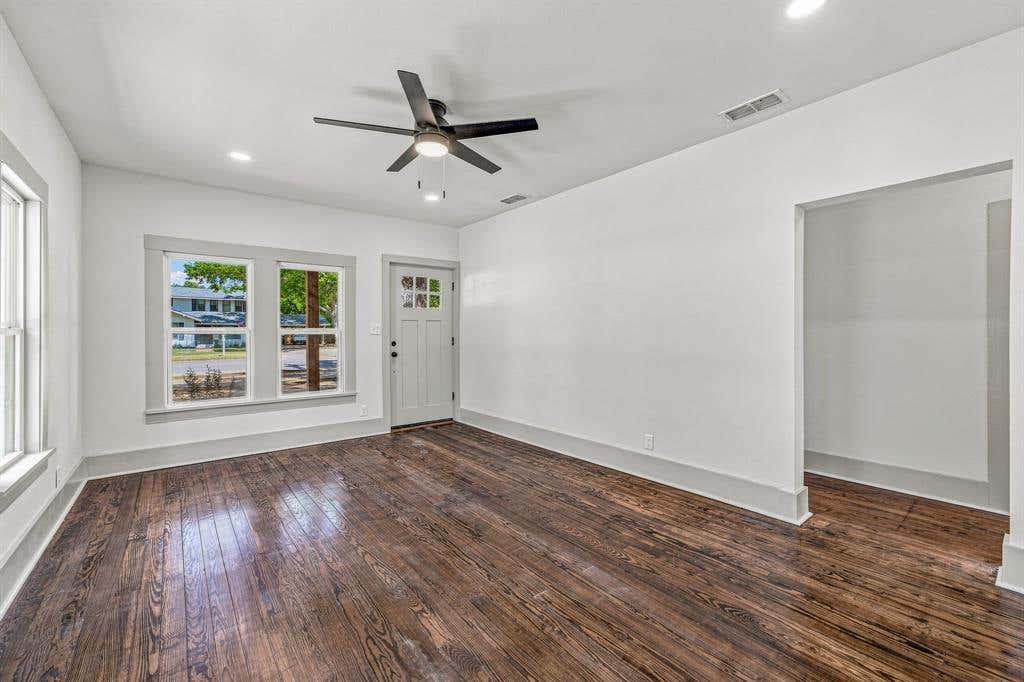 Photo of 910 3rd Street, Graham, TX 76450 (MLS # 21367400)