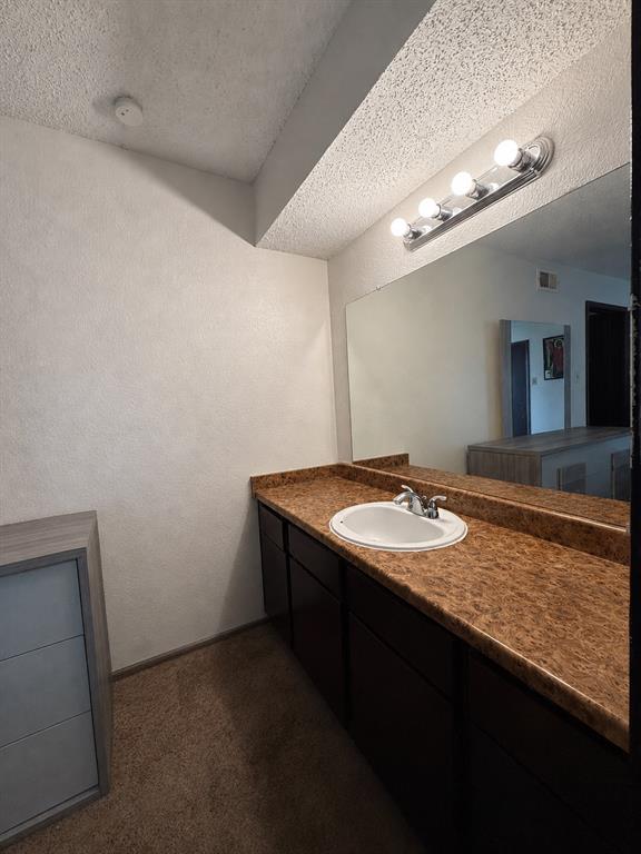 Creekbend Condo Ph 01-06 - Residential