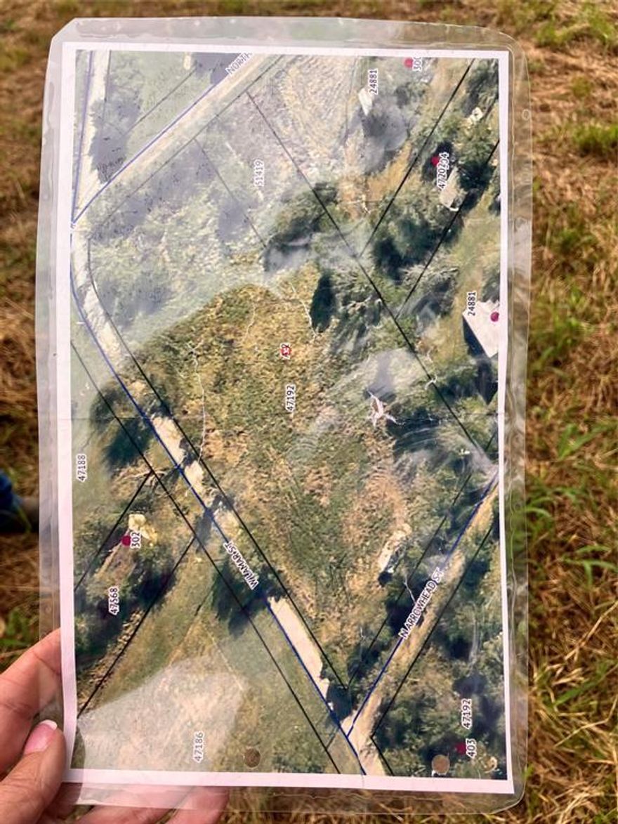 This 1.692-acre property in Richland, Texas offers the perfect opportunity to create your own homestead or weekend getaway. The land features an old home site, giving you a head start on development. Electricity and water are available at the road—septic system will need to be installed.

Located in a quiet area with room to spread out, this property is ideal for a new build or a mobile home.   With easy access to I-45, you are just minutes from Corsicana and a straight shot to DFW or Houston.

No HOA. Light restrictions. Country feel with city access.