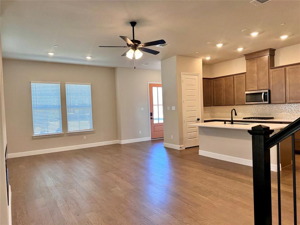 HOMETOWN CANAL DISTRICT - Residential Lease