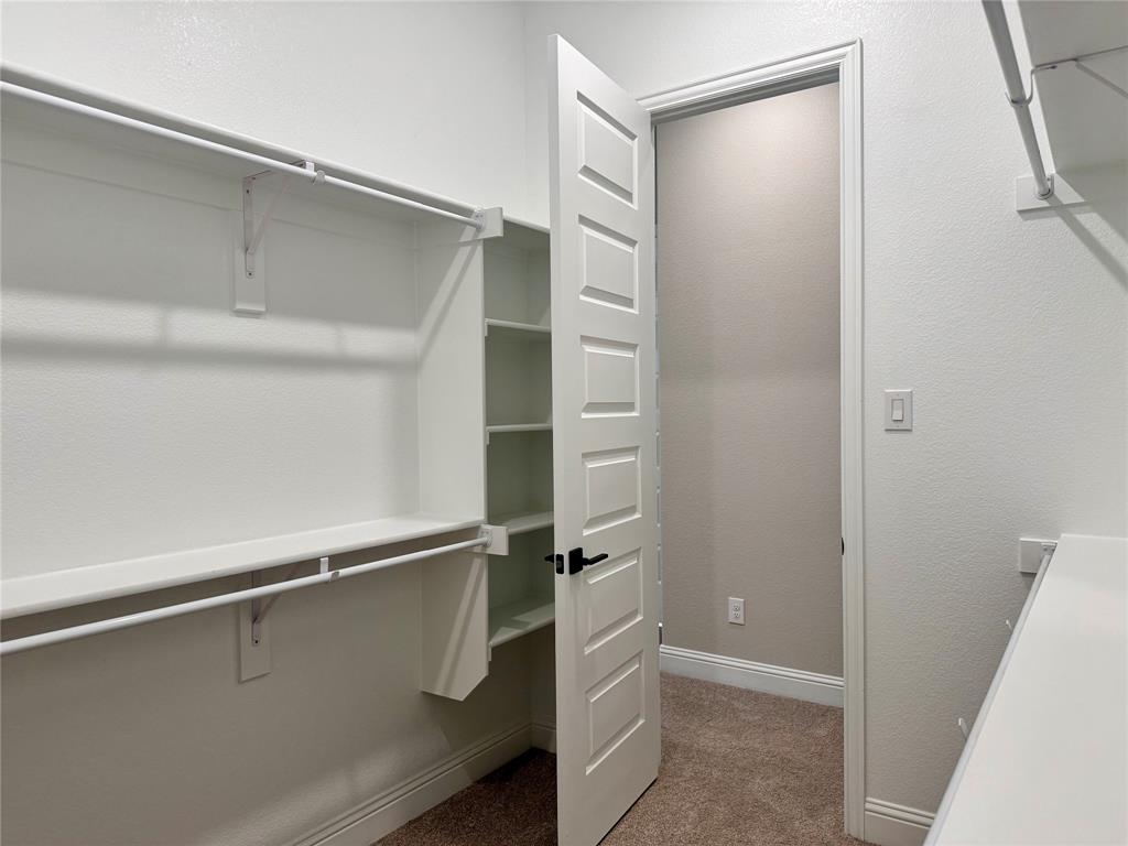 HOMETOWN CANAL DISTRICT - Residential Lease