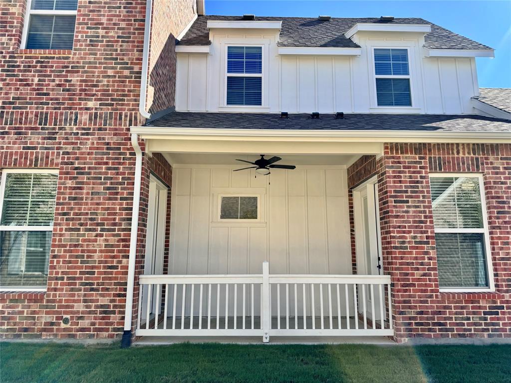 HOMETOWN CANAL DISTRICT - Residential Lease