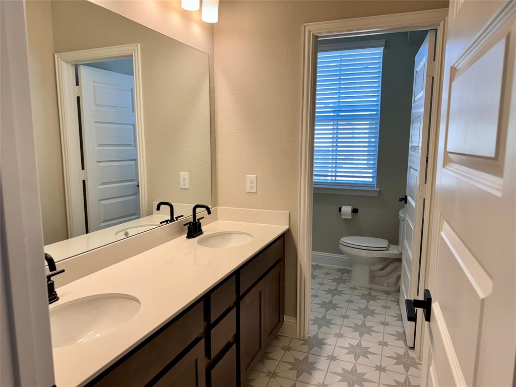 HOMETOWN CANAL DISTRICT - Residential Lease