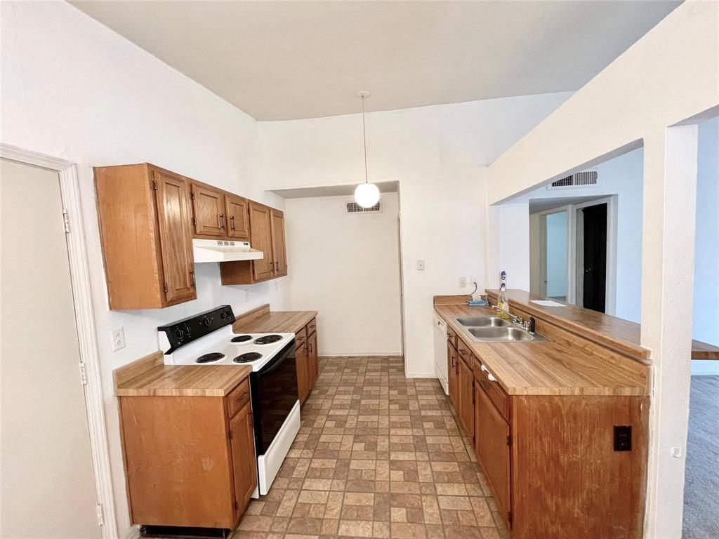 Park 02 Indenpenence - Residential Lease