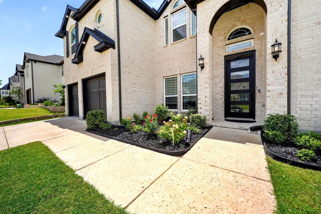 2901 Shadybrook Drive