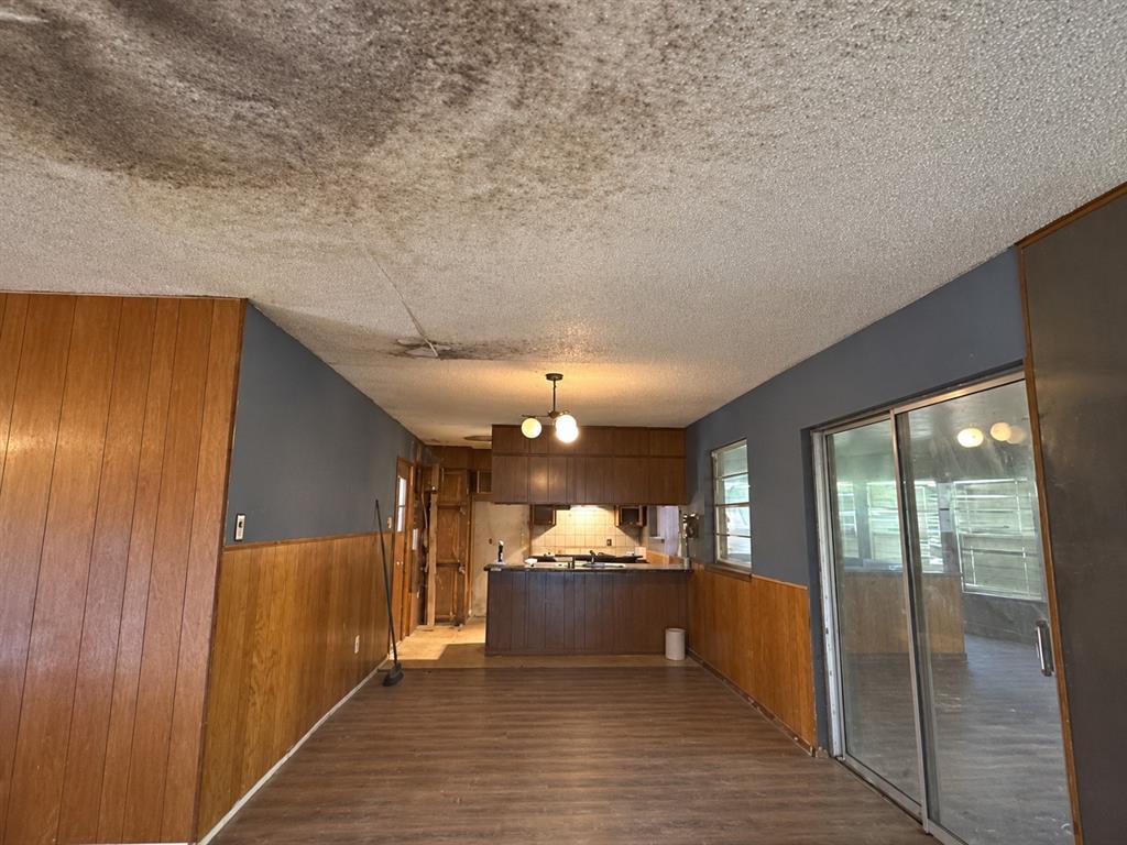 2001 Carverly Drive