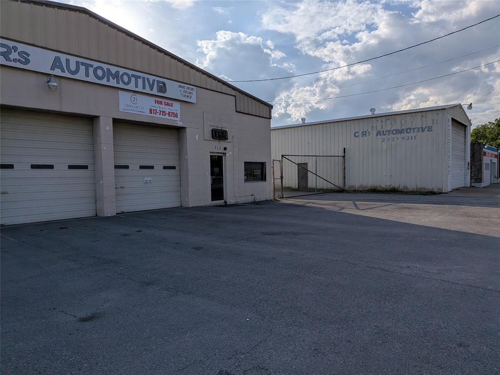 213 N Saginaw Boulevard