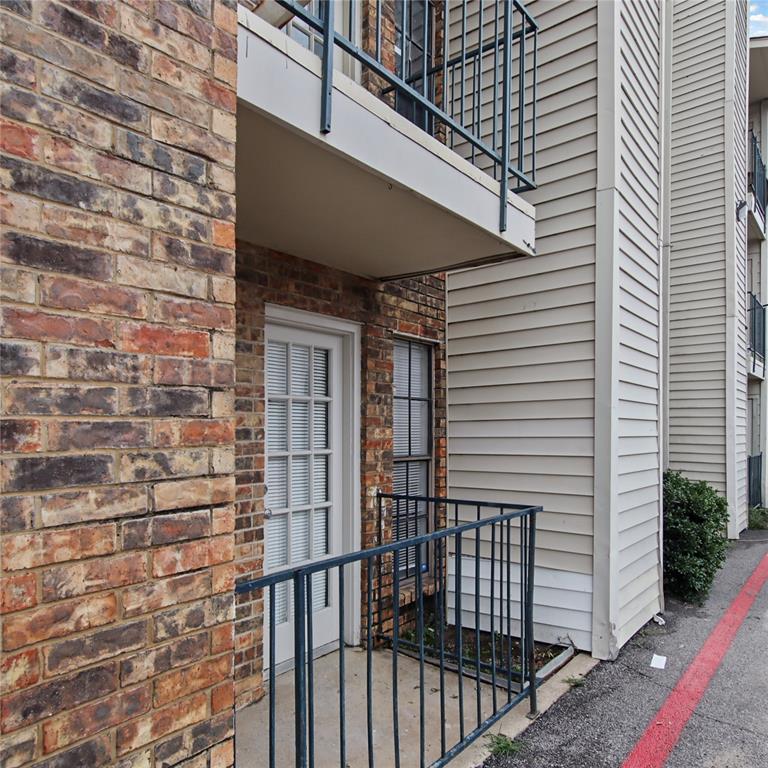 9520 Royal Lane 123