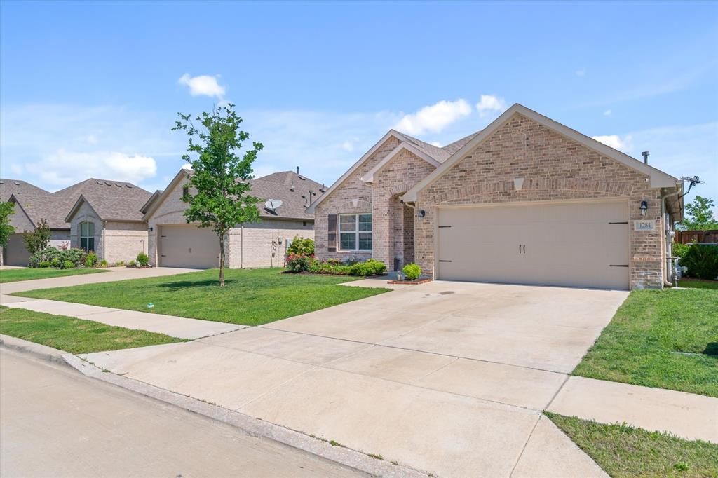 Photo of 1284 Binfield Drive, Forney, TX 75126 (MLS # 21250269)