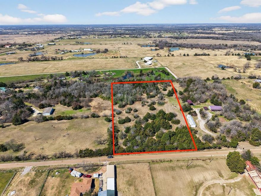 Build your dream home on this beautiful 4.7-acre vacant tract in Kaufman, TX, located in a quiet, rural neighborhood that offers peace, privacy, and room to grow. Surrounded by mature trees, this undeveloped property provides a scenic natural setting with plenty of shade and character.
Whether you’re envisioning a custom home, barndominium, or private retreat, the acreage offers flexibility for your plans while maintaining the charm of country living. The wooded landscape creates a serene backdrop and allows you to design your homesite to maximize privacy and views.
Enjoy the relaxed pace of rural life while still being conveniently located near downtown Kaufman, schools, shopping, and major highways for an easy commute toward Dallas. Opportunities like this are becoming harder to find—secure your slice of Texas land and bring your vision to life.
Buyer to verify all zoning, restrictions, and utility availability. Property sold as-is and priced accordingly.