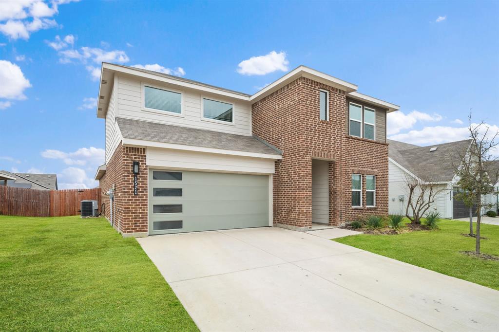 1521 Forest Park Drive