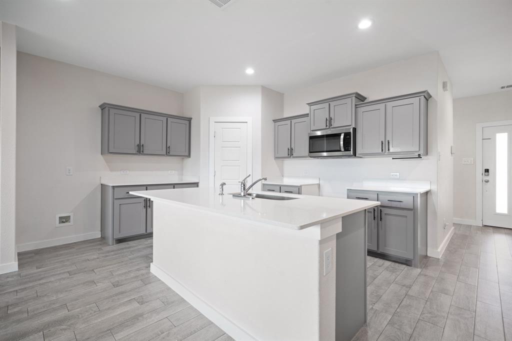 1521 Forest Park Drive